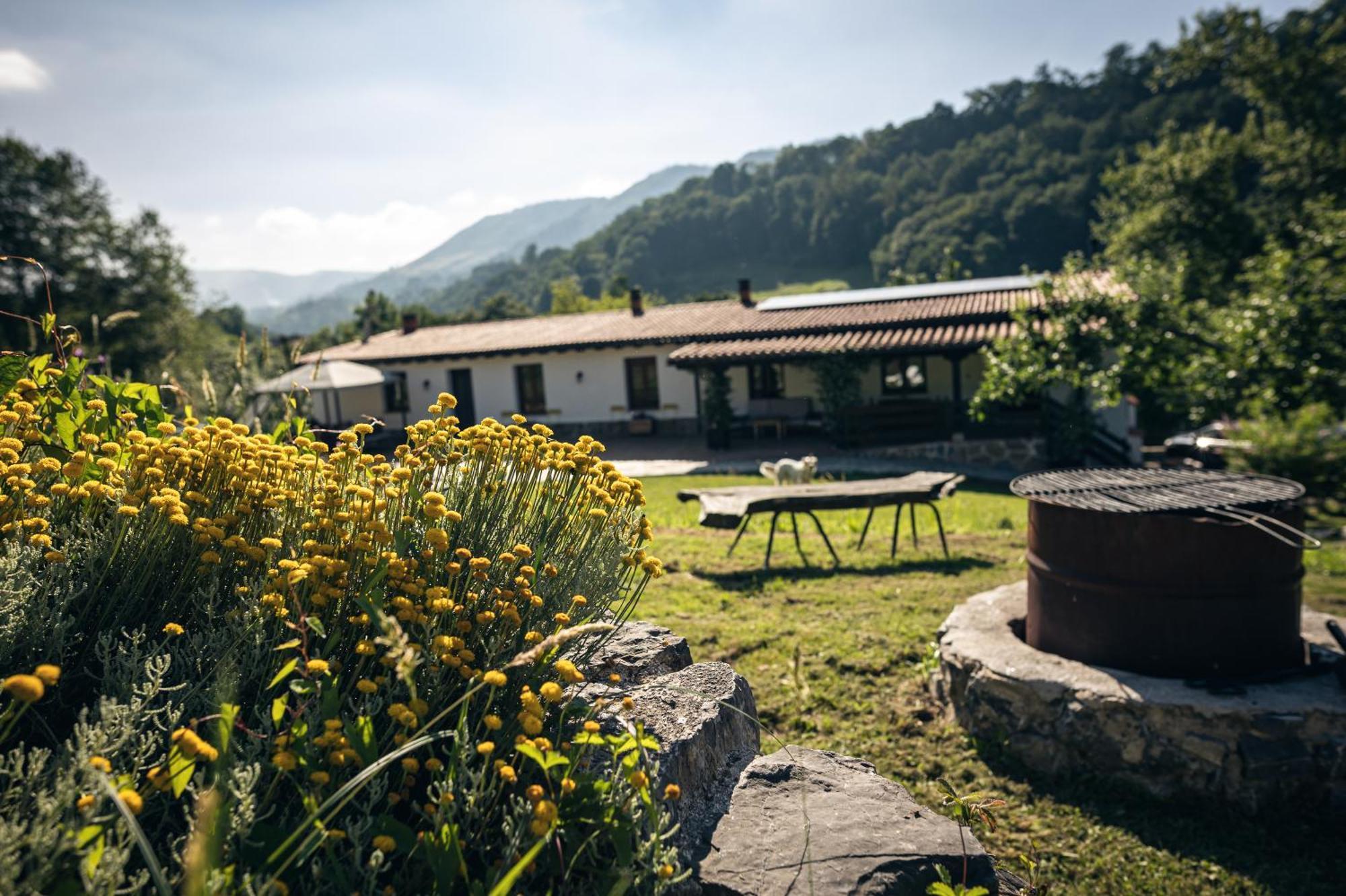 Finca La Naguada Casa Rural En Asturias Beloncio Exterior photo